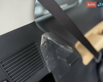 Белый Киа Карнивал, объемом двигателя 2.2 л и пробегом 23 тыс. км за 41900 $, фото 107 на Automoto.ua