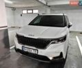 Белый Киа Карнивал, объемом двигателя 2.15 л и пробегом 57 тыс. км за 49000 $, фото 1 на Automoto.ua