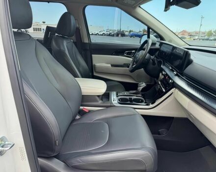 Киа Карнивал 2022 в Ивано-Франковске на Automoto.ua Белый Киа Карнивал, объемом двигателя 3.5 л и пробегом 26 тыс. км за 25000 $, фото 12 на Automoto.ua