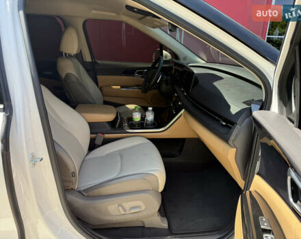 Белый Киа Карнивал, объемом двигателя 2.2 л и пробегом 11 тыс. км за 44900 $, фото 23 на Automoto.ua