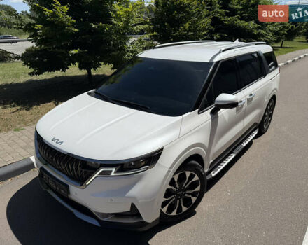 Белый Киа Карнивал, объемом двигателя 2.2 л и пробегом 11 тыс. км за 44900 $, фото 2 на Automoto.ua