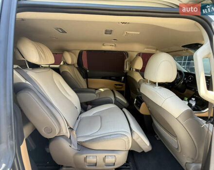 Белый Киа Карнивал, объемом двигателя 2.2 л и пробегом 11 тыс. км за 44900 $, фото 26 на Automoto.ua