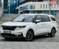 Белый Киа Карнивал, объемом двигателя 2.15 л и пробегом 79 тыс. км за 49999 $, фото 1 на Automoto.ua