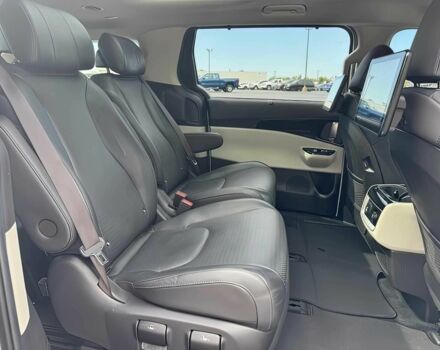 Киа Карнивал 2022 в Ивано-Франковске на Automoto.ua Белый Киа Карнивал, объемом двигателя 3.5 л и пробегом 26 тыс. км за 25000 $, фото 13 на Automoto.ua