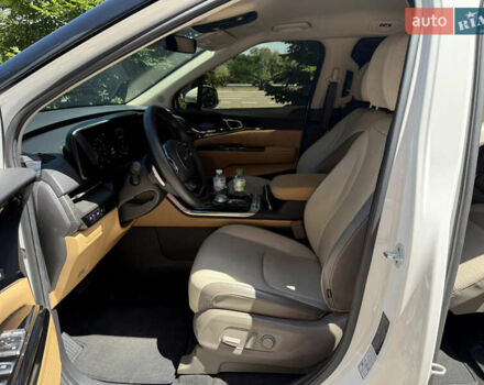 Белый Киа Карнивал, объемом двигателя 2.2 л и пробегом 11 тыс. км за 44900 $, фото 18 на Automoto.ua