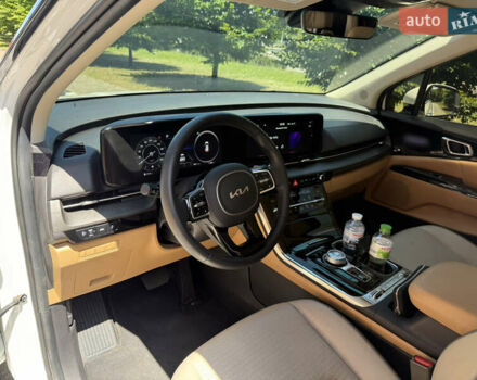 Белый Киа Карнивал, объемом двигателя 2.2 л и пробегом 11 тыс. км за 44900 $, фото 19 на Automoto.ua