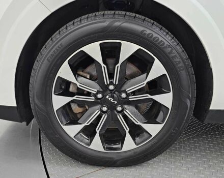 Белый Киа Карнивал, объемом двигателя 2.2 л и пробегом 97 тыс. км за 33400 $, фото 4 на Automoto.ua