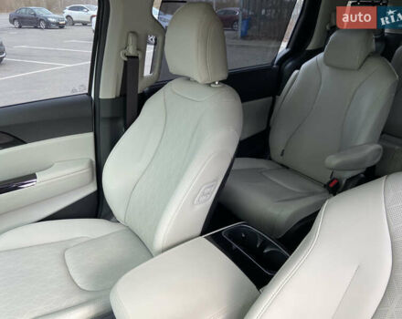 Киа Карнивал 2023 в Киеве на Automoto.ua Белый Киа Карнивал, объемом двигателя 2.2 л и пробегом 62 тыс. км за 45800 $, фото 14 на Automoto.ua