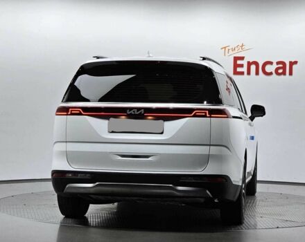 Белый Киа Карнивал, объемом двигателя 2.2 л и пробегом 97 тыс. км за 33400 $, фото 3 на Automoto.ua