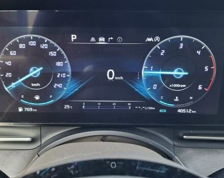 Белый Киа Карнивал, объемом двигателя 2.15 л и пробегом 40 тыс. км за 54500 $, фото 7 на Automoto.ua