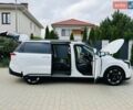 Белый Киа Карнивал, объемом двигателя 2.15 л и пробегом 49 тыс. км за 45700 $, фото 1 на Automoto.ua