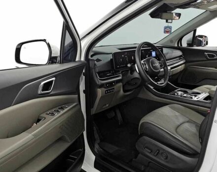 Белый Киа Карнивал, объемом двигателя 1.6 л и пробегом 12 тыс. км за 36600 $, фото 5 на Automoto.ua