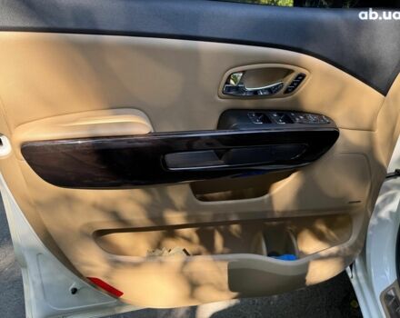 Белый Киа Карнивал, объемом двигателя 2.2 л и пробегом 145 тыс. км за 30490 $, фото 14 на Automoto.ua