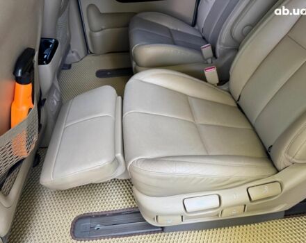 Белый Киа Карнивал, объемом двигателя 2.2 л и пробегом 145 тыс. км за 30490 $, фото 28 на Automoto.ua