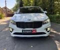 Белый Киа Карнивал, объемом двигателя 2.2 л и пробегом 145 тыс. км за 30490 $, фото 2 на Automoto.ua