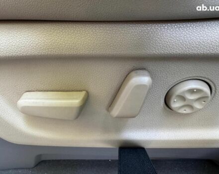 Белый Киа Карнивал, объемом двигателя 2.2 л и пробегом 145 тыс. км за 30490 $, фото 20 на Automoto.ua