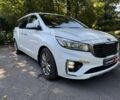 Белый Киа Карнивал, объемом двигателя 2.2 л и пробегом 145 тыс. км за 30490 $, фото 3 на Automoto.ua