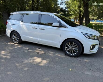 Белый Киа Карнивал, объемом двигателя 2.2 л и пробегом 145 тыс. км за 30490 $, фото 5 на Automoto.ua