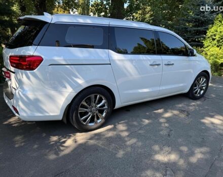 Белый Киа Карнивал, объемом двигателя 2.2 л и пробегом 145 тыс. км за 30490 $, фото 6 на Automoto.ua