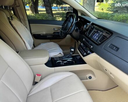 Белый Киа Карнивал, объемом двигателя 2.2 л и пробегом 145 тыс. км за 30490 $, фото 36 на Automoto.ua