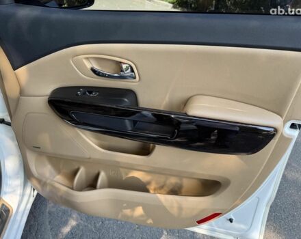 Белый Киа Карнивал, объемом двигателя 2.2 л и пробегом 145 тыс. км за 30490 $, фото 35 на Automoto.ua