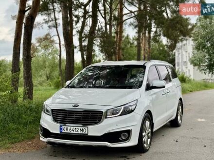 Киа Карнивал 2015 в Киеве на Automoto.ua Белый Киа Карнивал, объемом двигателя 2.2 л и пробегом 85 тыс. км за 14700 $, фото 1 на Automoto.ua