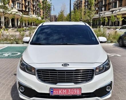 Белый Киа Карнивал, объемом двигателя 2.2 л и пробегом 180 тыс. км за 18499 $, фото 1 на Automoto.ua