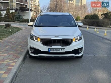 Киа Карнивал 2017 в Одессе на Automoto.ua Белый Киа Карнивал, объемом двигателя 2.2 л и пробегом 249 тыс. км за 19990 $, фото 1 на Automoto.ua