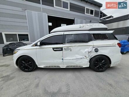 Киа Карнивал 2017 в Львове на Automoto.ua Белый Киа Карнивал, объемом двигателя 2.2 л и пробегом 150 тыс. км за 18000 $, фото 1 на Automoto.ua