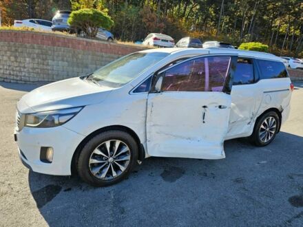 Белый Киа Карнивал, объемом двигателя 2.2 л и пробегом 137 тыс. км за 5300 $, фото 1 на Automoto.ua