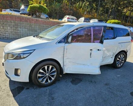 Белый Киа Карнивал, объемом двигателя 2.2 л и пробегом 137 тыс. км за 5300 $, фото 1 на Automoto.ua