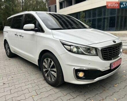 Белый Киа Карнивал, объемом двигателя 2.2 л и пробегом 176 тыс. км за 17400 $, фото 1 на Automoto.ua