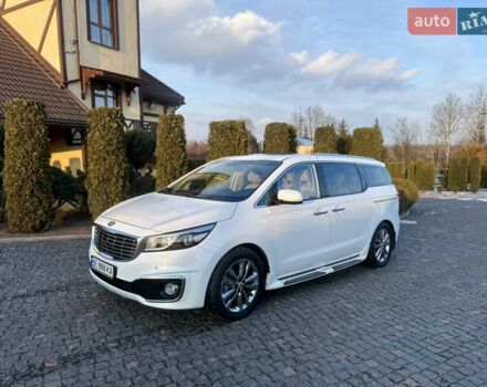 Білий Кіа Карнівал, об'ємом двигуна 2.2 л та пробігом 165 тис. км за 26700 $, фото 1 на Automoto.ua