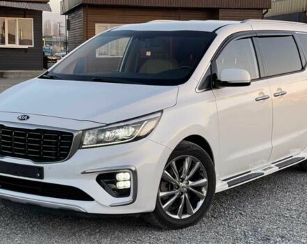 Белый Киа Карнивал, объемом двигателя 2.2 л и пробегом 74 тыс. км за 17299 $, фото 1 на Automoto.ua