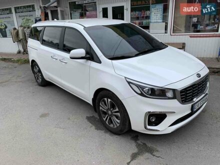 Белый Киа Карнивал, объемом двигателя 2.2 л и пробегом 144 тыс. км за 24999 $, фото 1 на Automoto.ua