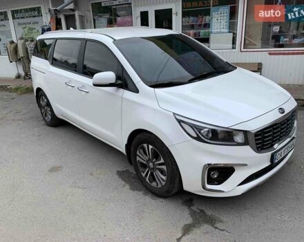 Белый Киа Карнивал, объемом двигателя 2.2 л и пробегом 144 тыс. км за 24999 $, фото 1 на Automoto.ua