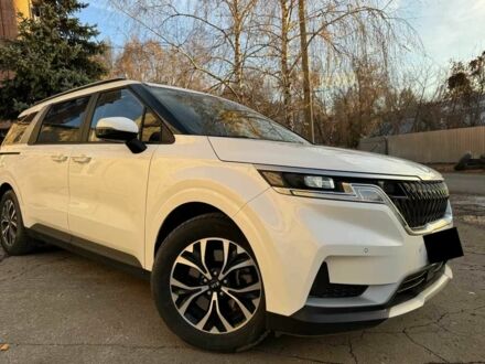 Белый Киа Карнивал, объемом двигателя 2.2 л и пробегом 39 тыс. км за 30000 $, фото 1 на Automoto.ua