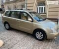 Бежевый Киа Карнивал, объемом двигателя 2.9 л и пробегом 90 тыс. км за 9100 $, фото 1 на Automoto.ua
