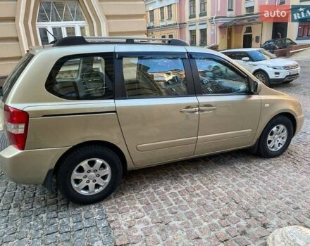 Бежевый Киа Карнивал, объемом двигателя 2.9 л и пробегом 90 тыс. км за 9100 $, фото 6 на Automoto.ua