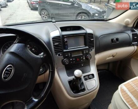 Бежевый Киа Карнивал, объемом двигателя 2.9 л и пробегом 90 тыс. км за 9100 $, фото 19 на Automoto.ua