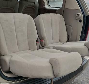 Бежевый Киа Карнивал, объемом двигателя 2.9 л и пробегом 90 тыс. км за 9100 $, фото 23 на Automoto.ua