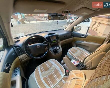 Бежевый Киа Карнивал, объемом двигателя 2.9 л и пробегом 90 тыс. км за 9100 $, фото 20 на Automoto.ua