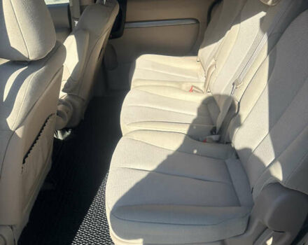 Бежевый Киа Карнивал, объемом двигателя 2.9 л и пробегом 300 тыс. км за 6000 $, фото 7 на Automoto.ua