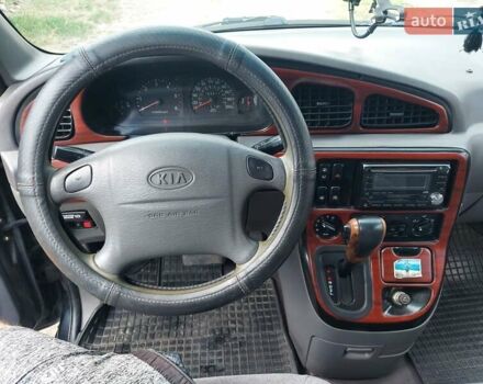 Черный Киа Карнивал, объемом двигателя 2.9 л и пробегом 294 тыс. км за 4000 $, фото 23 на Automoto.ua
