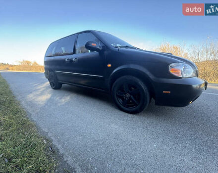 Черный Киа Карнивал, объемом двигателя 2.9 л и пробегом 245 тыс. км за 3250 $, фото 2 на Automoto.ua