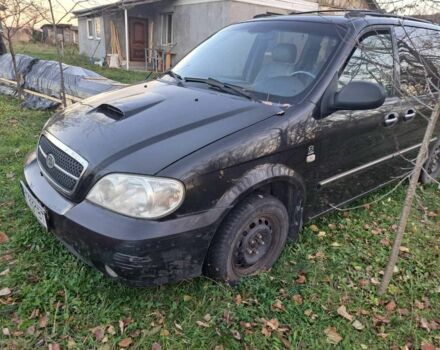 Черный Киа Карнивал, объемом двигателя 2.9 л и пробегом 300 тыс. км за 4600 $, фото 3 на Automoto.ua