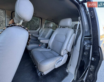 Черный Киа Карнивал, объемом двигателя 2.9 л и пробегом 245 тыс. км за 3250 $, фото 6 на Automoto.ua