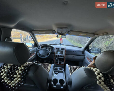 Черный Киа Карнивал, объемом двигателя 2.9 л и пробегом 245 тыс. км за 3250 $, фото 12 на Automoto.ua