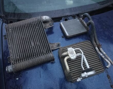 Чорний Кіа Карнівал, об'ємом двигуна 0 л та пробігом 50 тис. км за 478 $, фото 6 на Automoto.ua