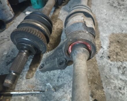 Чорний Кіа Карнівал, об'ємом двигуна 0 л та пробігом 50 тис. км за 478 $, фото 2 на Automoto.ua